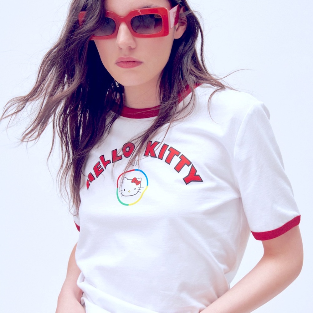🆕 ZARA Hello Kitty Graphic Retro Tee T-shirt